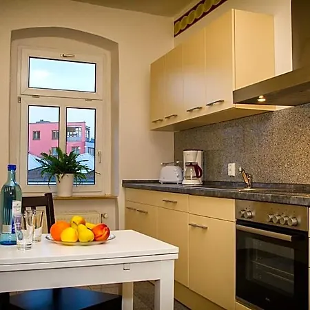 Mitte 3*
